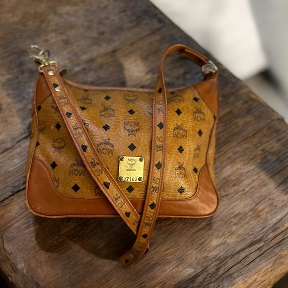 MCM vintage cognac hobo crossbody - Picture 3 of 14